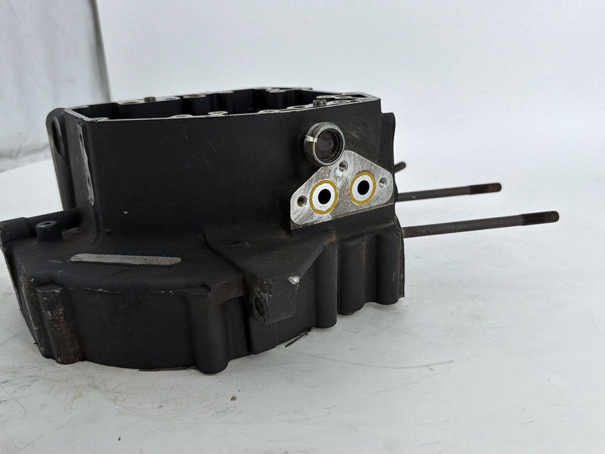 2005 Harley Touring FLHTCUI Electra Glide Ultra OEM Crankcase Shaft Engine Motor Cover
