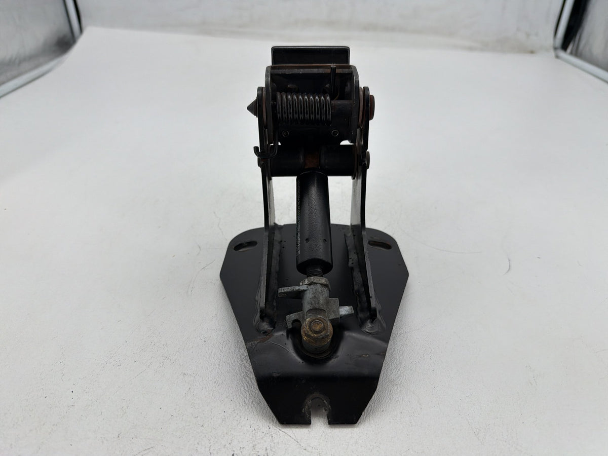 2011 Harley Electra Glide Touring Ultra OEM Adjustable Rider Backrest Lift Mount