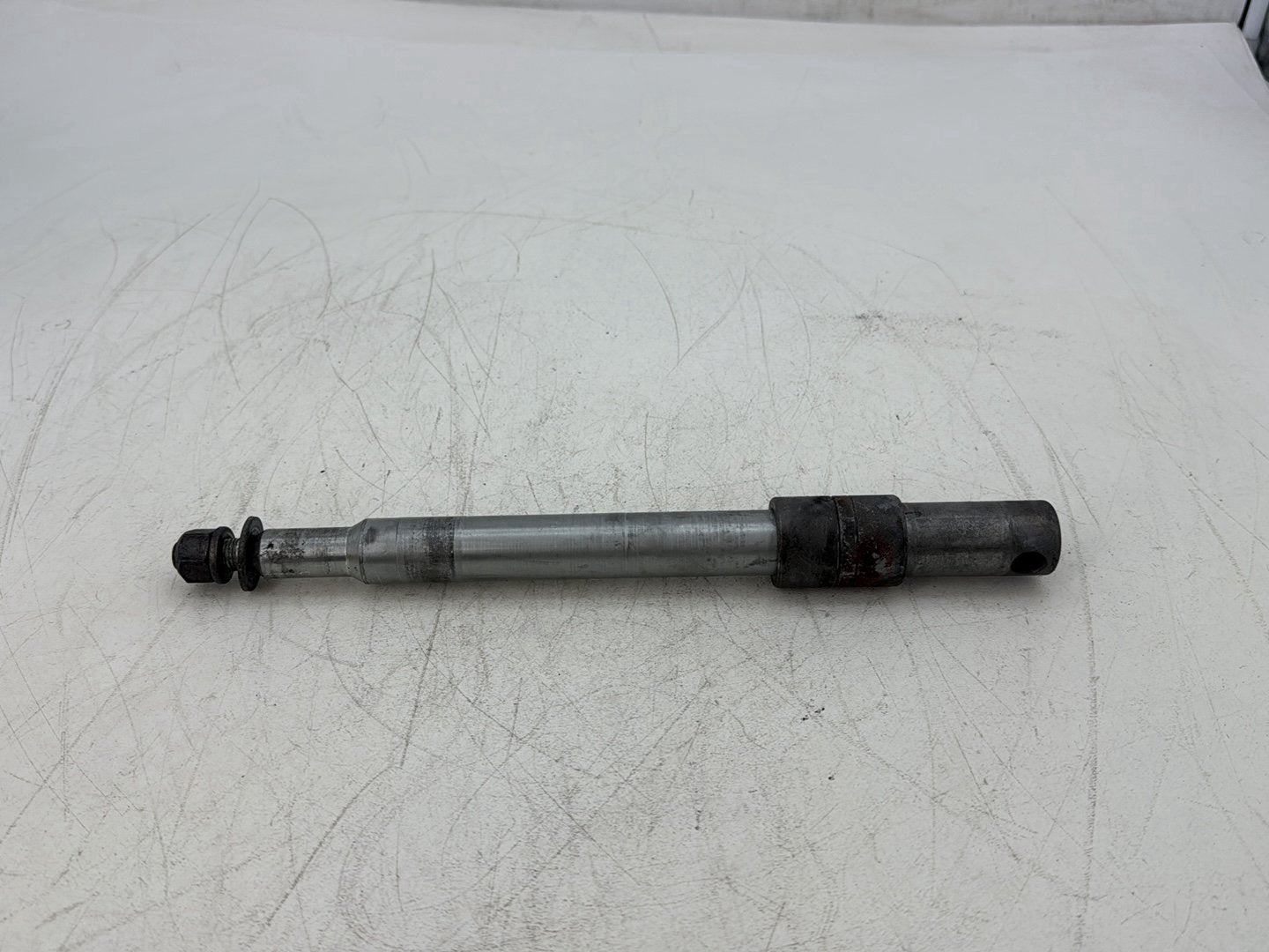 2000 Harley Touring FLHTCUI Electra Glide Ultra OEM Front Wheel Axle Bolt Shaft