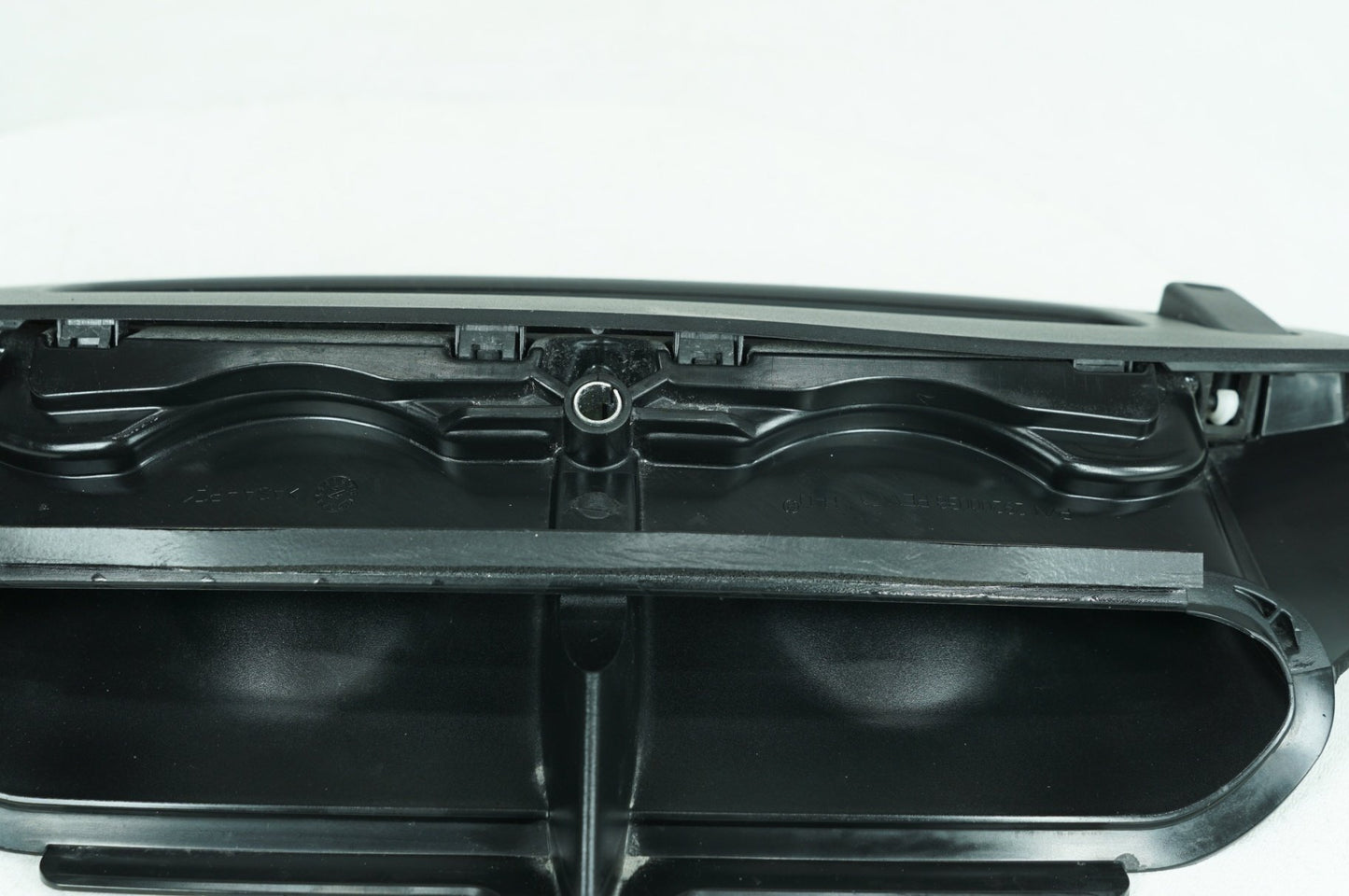 2008 - 2016 Harley-Davidson Touring Electra Glide Ultra Front Inner Fairing Air Duct Vent 29200003