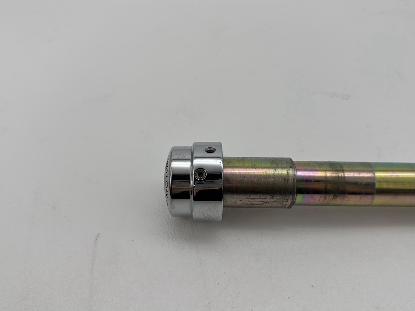 2008 Harley Softail Deluxe FLSTN OEM Front Wheel Axle Bolt Shaft