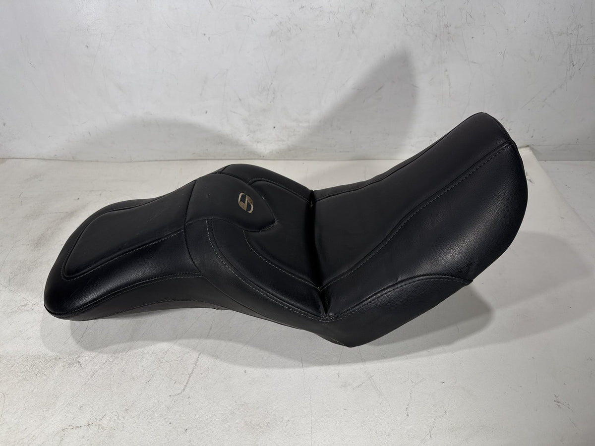 2005 Harley Dyna Wide Glide Passenger Rider Driver Seat Saddle SADDLEMAN Torn