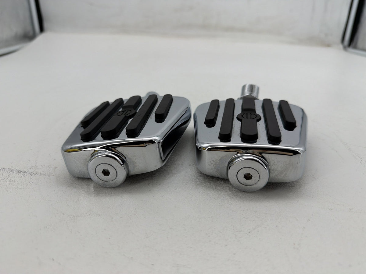 1994 Harley Softail Custom FXSTC OEM Passenger Left & Right Foot Pegs 50451-09