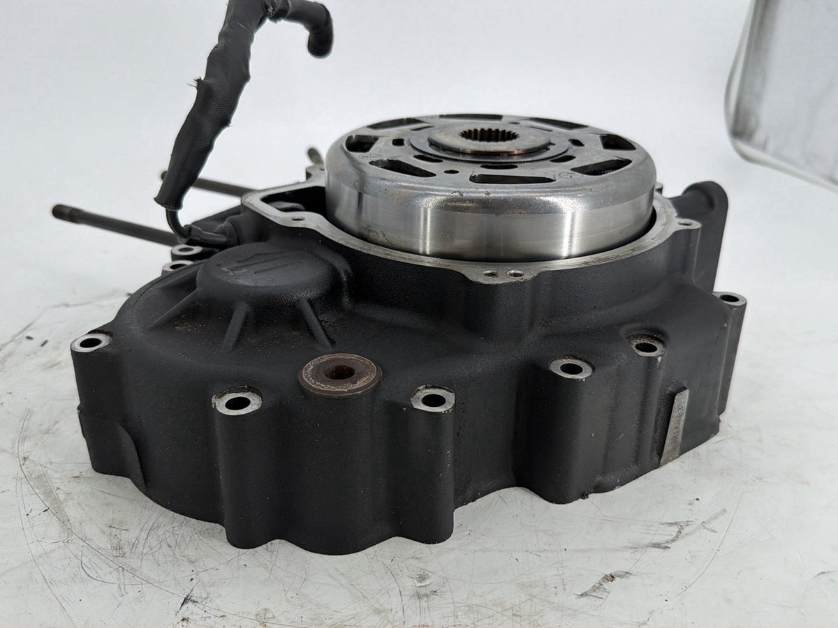 2019 Harley Touring FLHT Electra Glide OEM Crankcase Shaft Engine Motor Cover