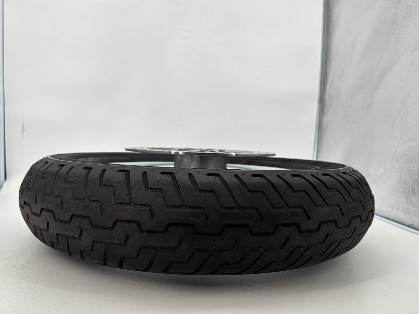 1999 - 2006 Harley-Davidson Touring Electra Glide Ultra Front Wheel Rim Tire Spoked 43440-05A