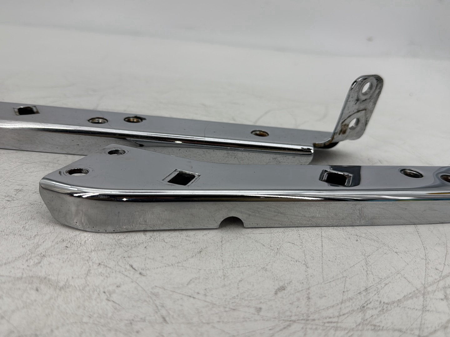 06 Harley Touring FLHRI Road King OEM Rear Left &amp; Right Saddlebag Fender Support
