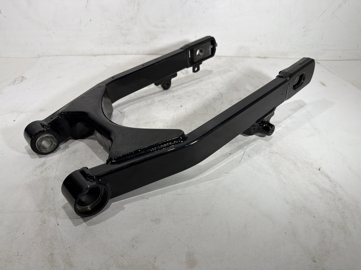 2012 Harley Dyna Fat Bob FXDF 103 OEM Rear Fork Swingarm Swing Arm