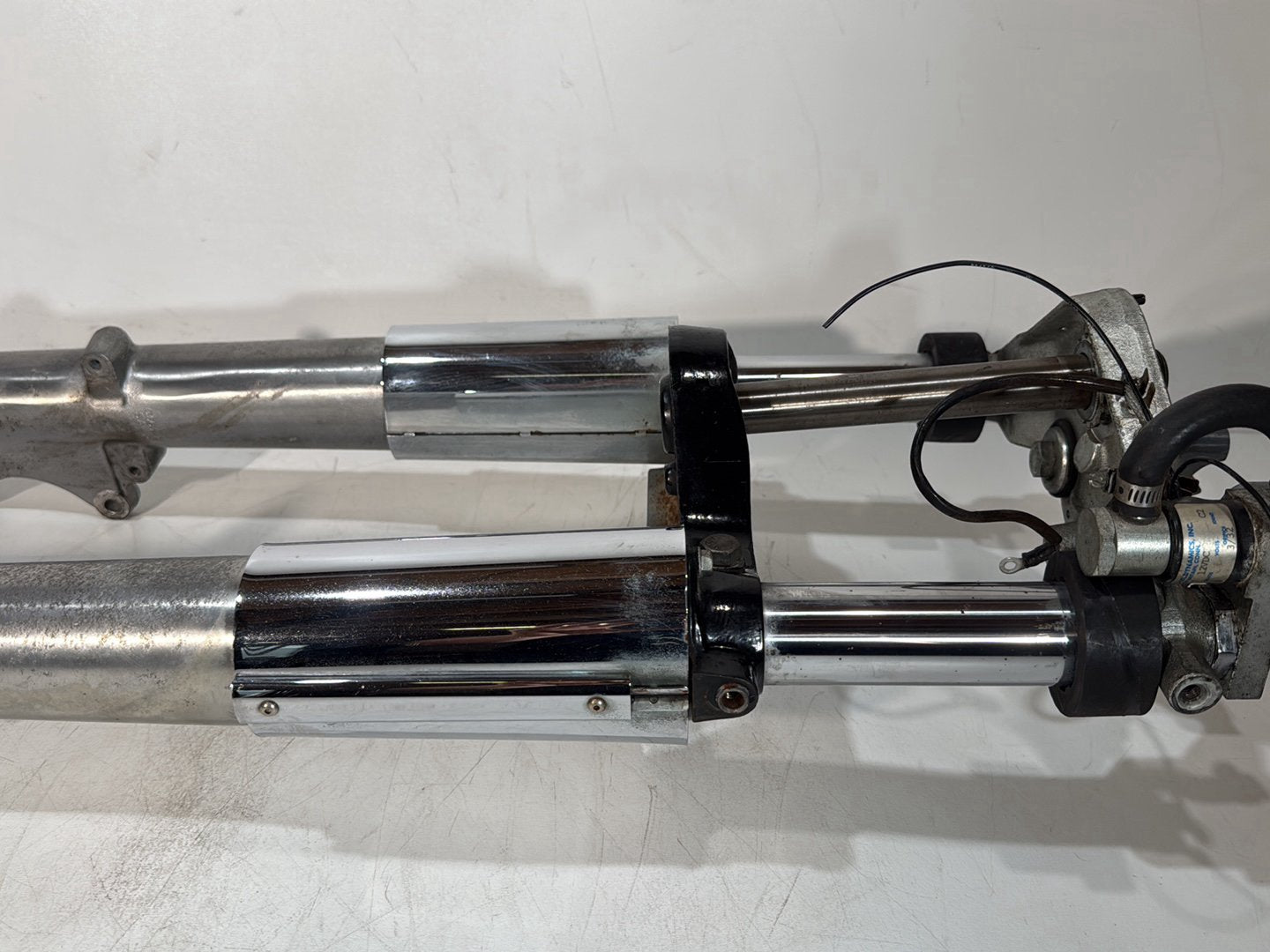 1984 - 1998 Harley-Davidson Touring Electra Glide Classic Front Triple Tree Set & LH RH Fork Legs Sliders