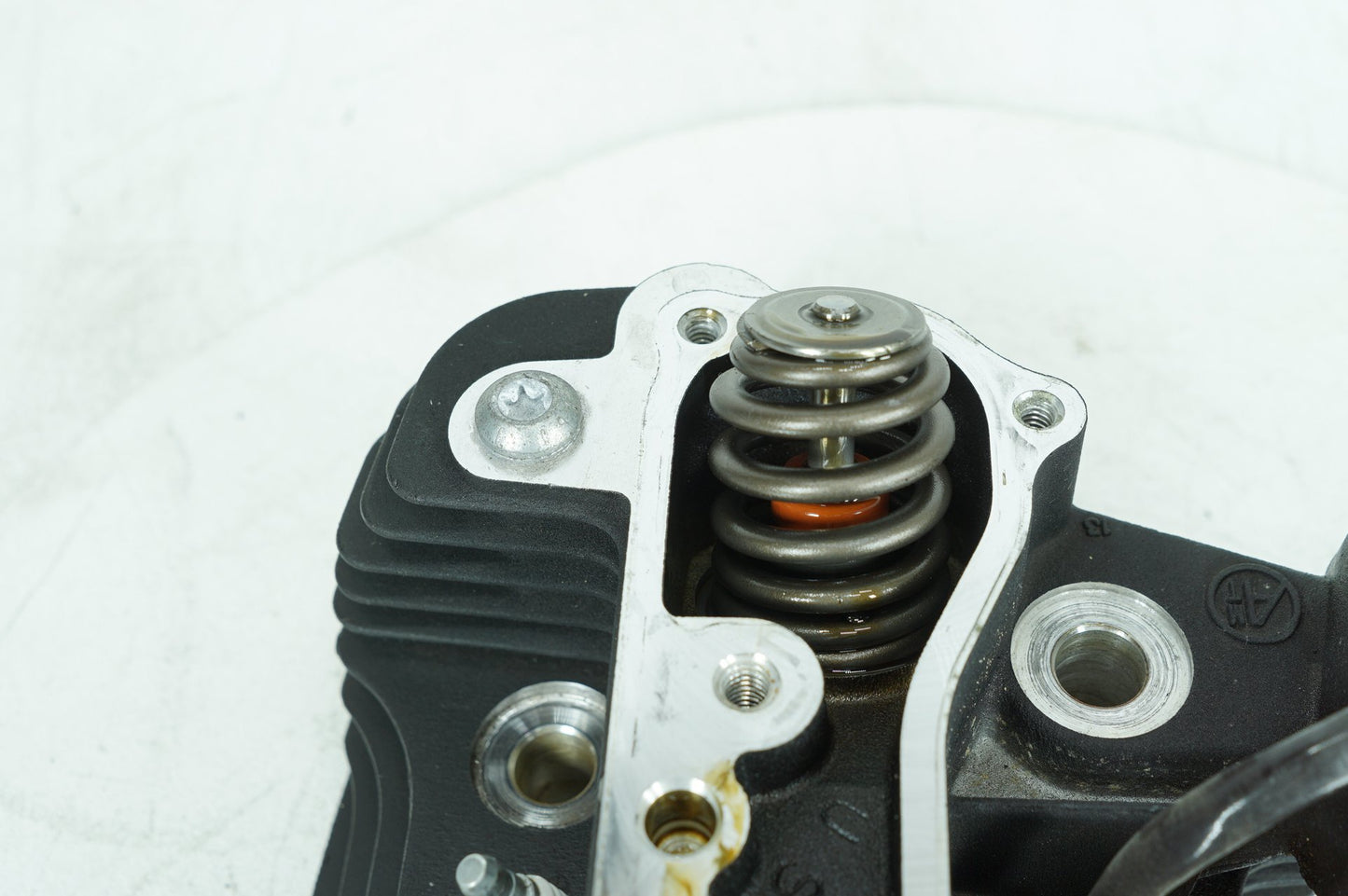 2013 - 2022 Harley-Davidson Sportster Iron Rear Twin Cam Engine Cylinder Head 16662-07
