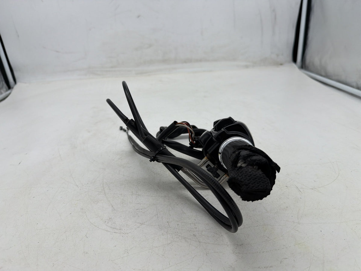 2006 Harley Softail Deuce FXSTDI OEM Right Engine Start Kill Switches Controls
