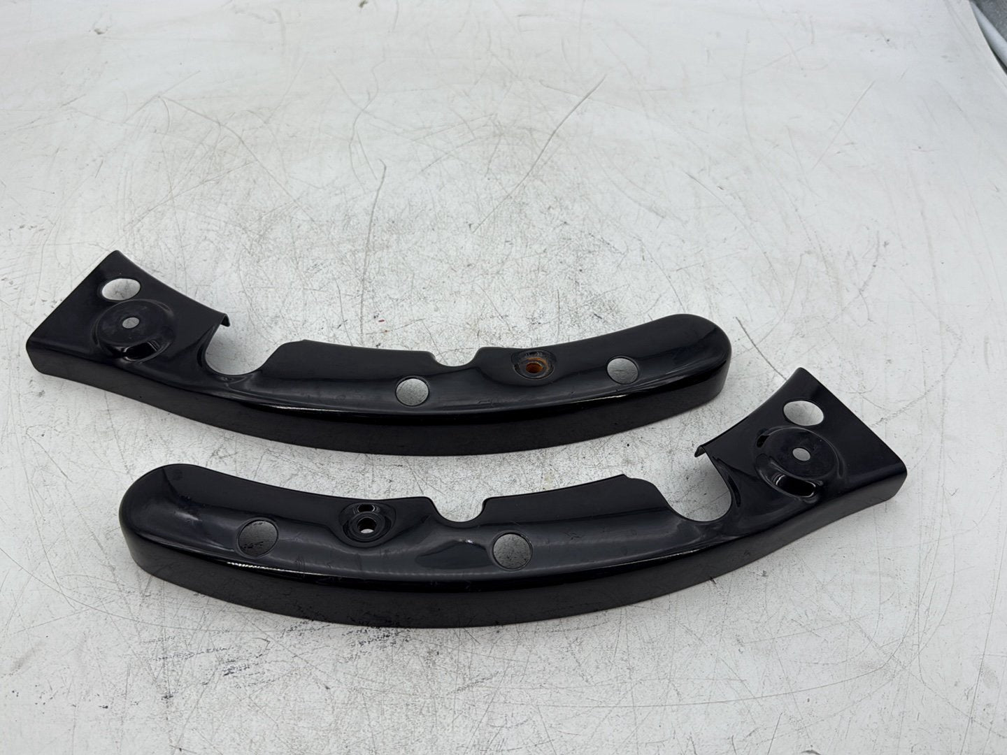 2012 Harley Road Glide Touring FLTRX Custom OEM Rear Left Right Fender Struts Bracket
