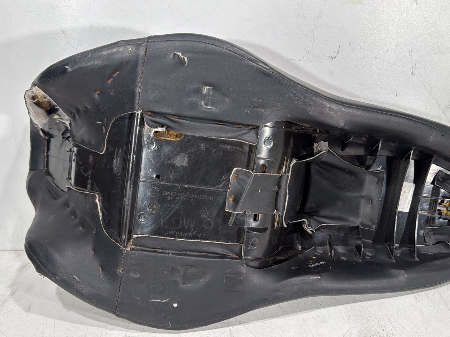 2015 Harley Road Glide Touring FLTRXS OEM Passenger Rider Driver Seat Saddle