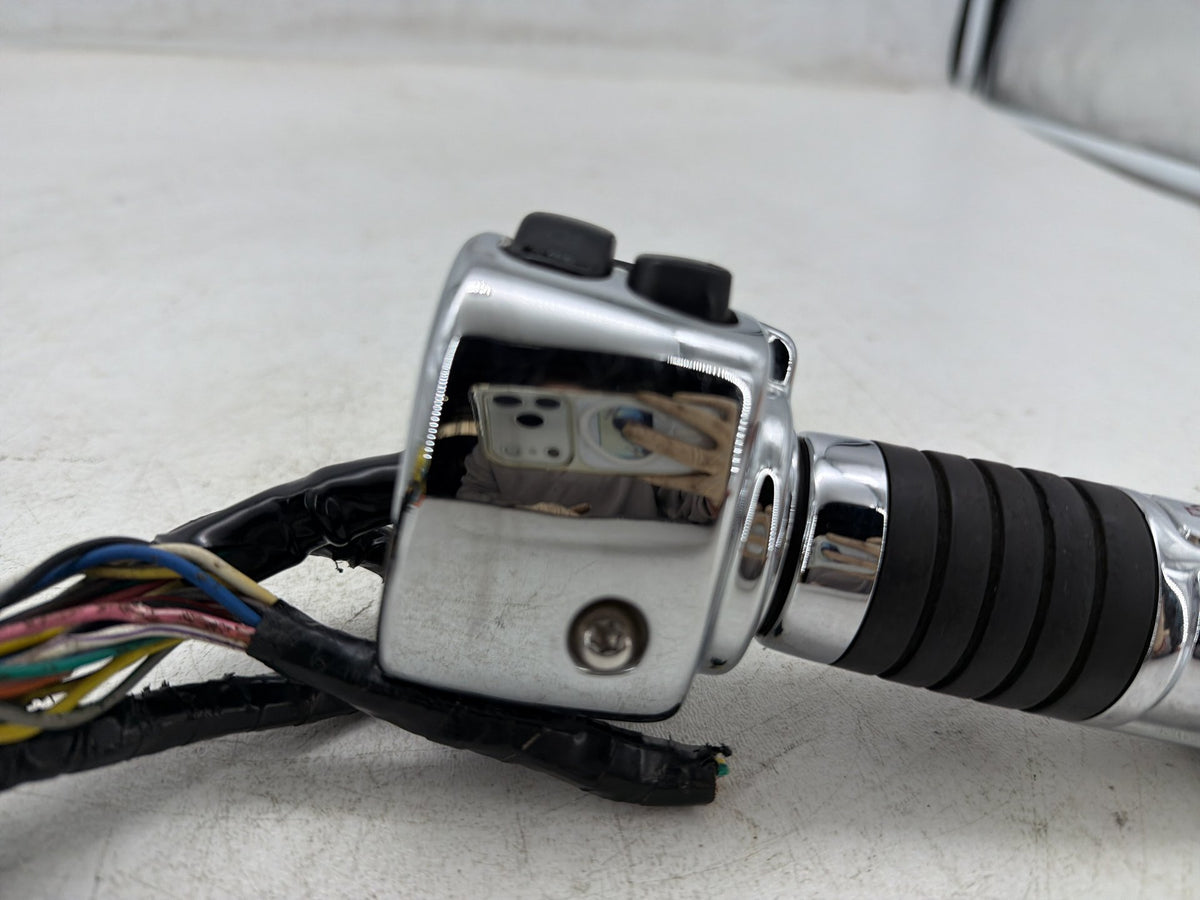 12 Harley Street Glide Touring OEM Left Turn Signal Headlight Switches Controls