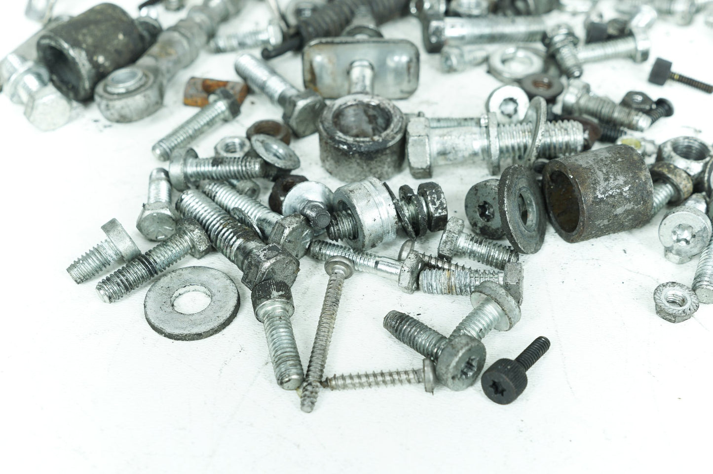 1999 - 2006 Harley-Davidson Touring Electra Ultra Classic Hardware Bolts Nuts & Brackets
