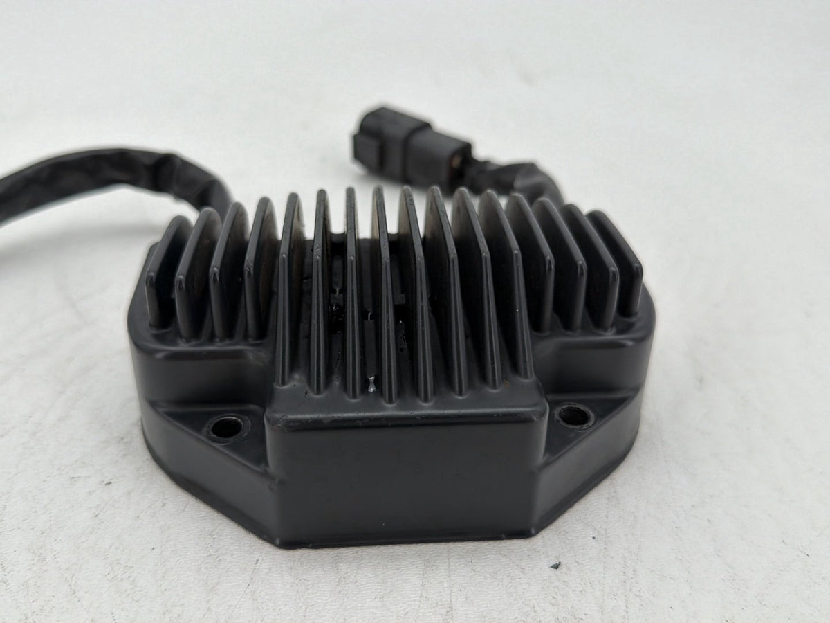 2007 Harley Dyna Street Bob FXDBI OEM Voltage Regulator Rectifier