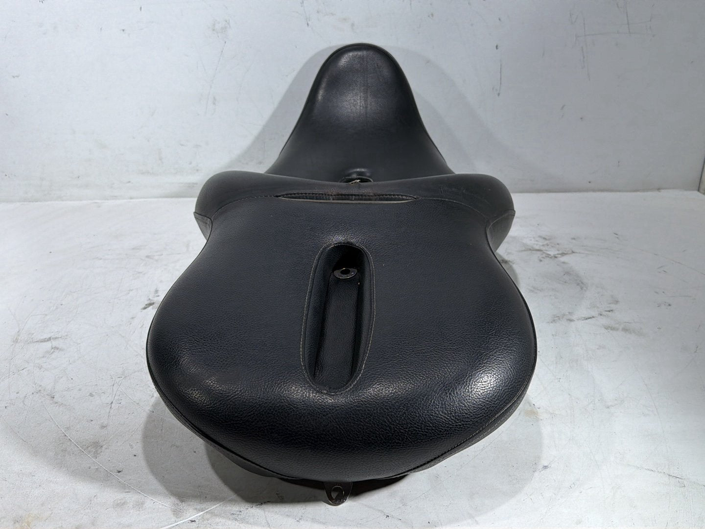 2014 Harley Electra Glide Touring Ultra OEM Passenger Rider Driver Seat Saddle