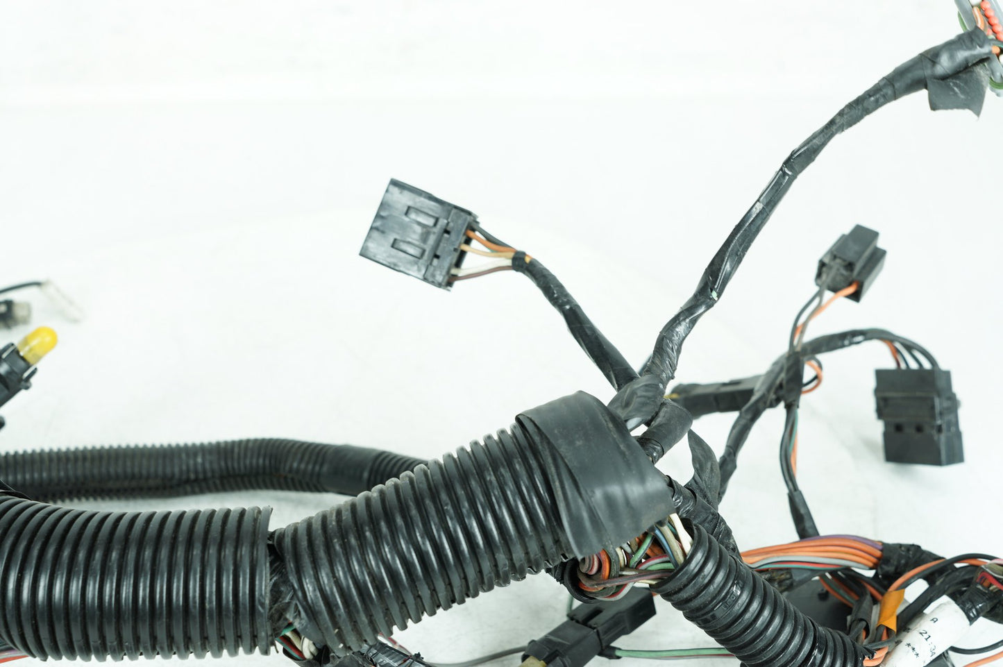 2007 - 2012 Harley-Davidson Touring Street Glide Front Sub Wiring Harness Loom Interconnect  	70232-08