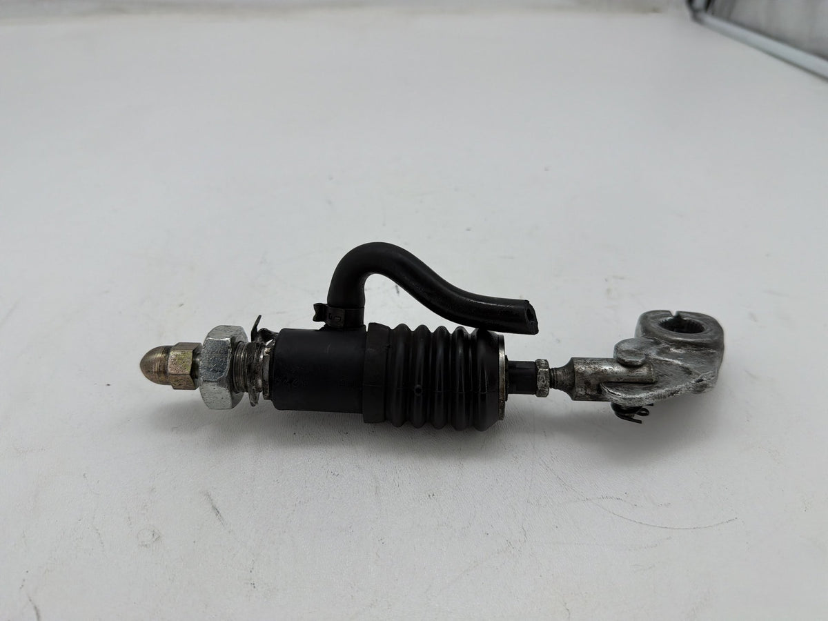 95 Harley Electra Glide Touring Classic OEM Rear Brake Master Cylinder Reservoir