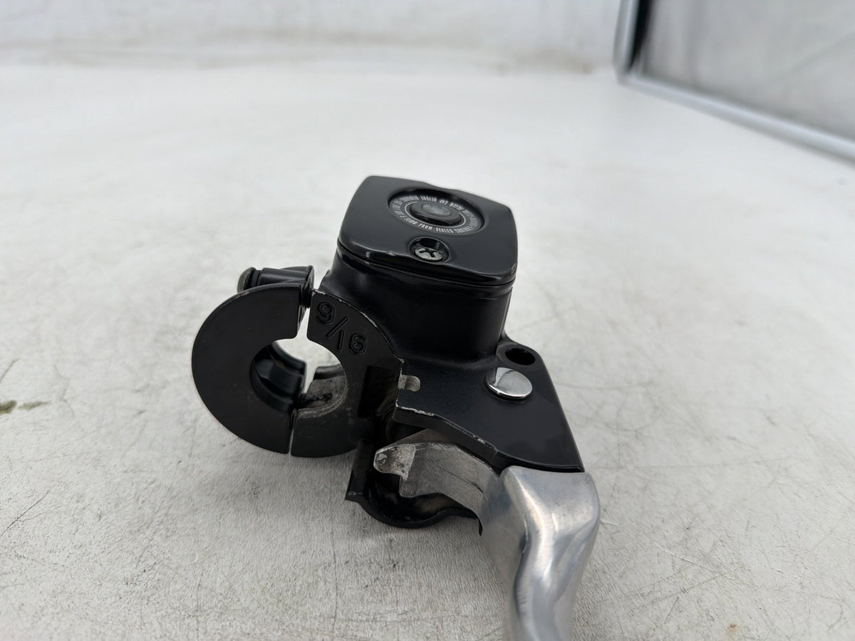 01 Harley Heritage Softail OEM Front Brake Lever Master Cylinder Reservoir 9/16