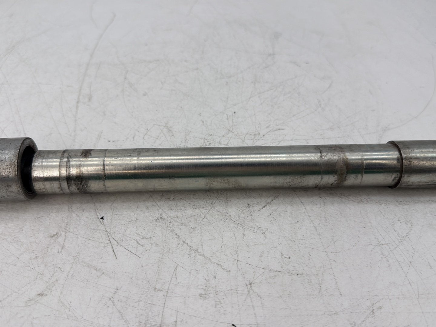 2005 Harley Touring FLHRCI Road King Classic OEM Front Wheel Axle Bolt Shaft