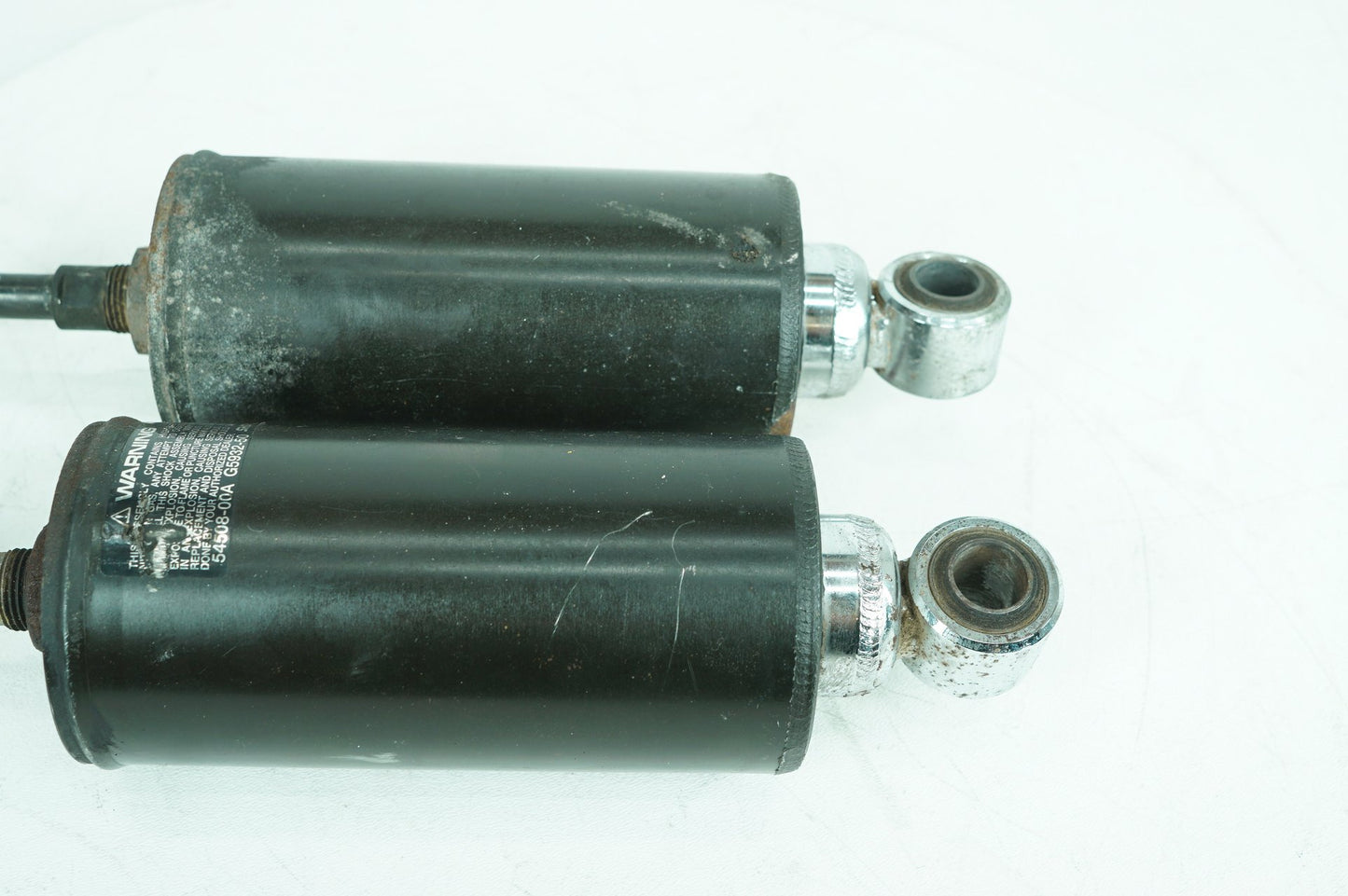 2000 - 2006 Harley-Davidson Softail Fat Boy Rear Left Right Shock Absorbers 54508-00B
