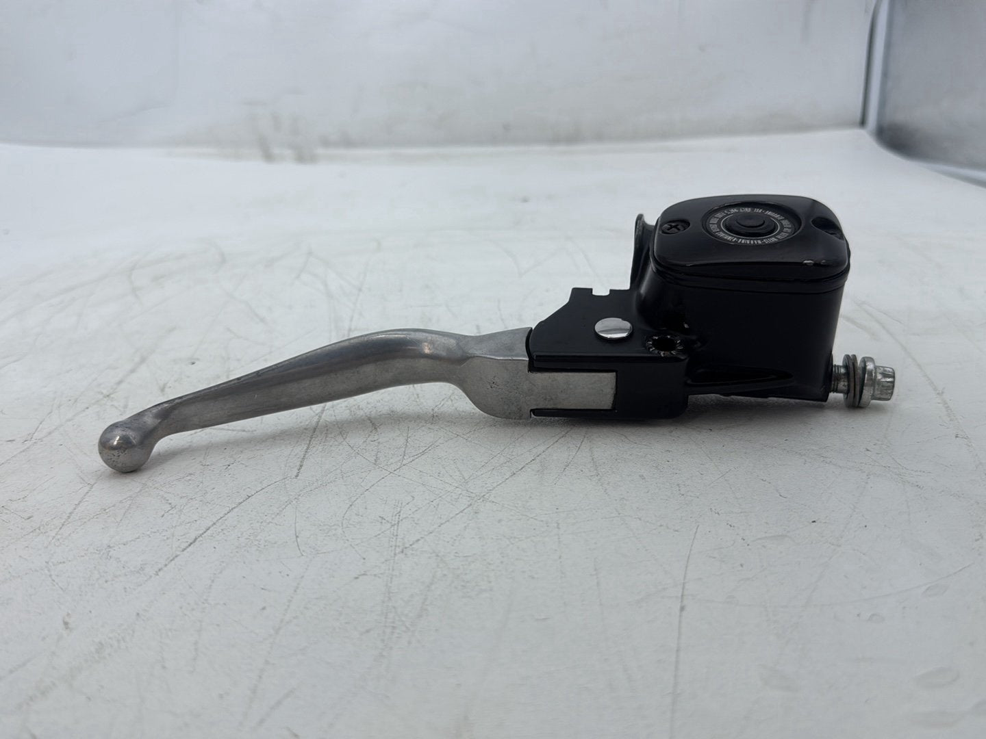 2005 Harley Heritage Softail Classic OEM Front Right Brake Lever Master Cylinder