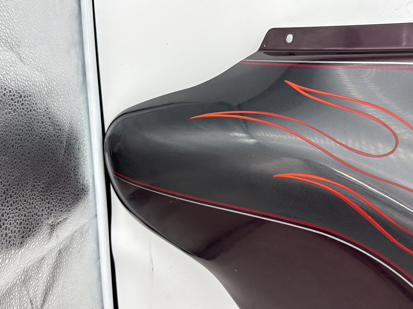 2005 Harley Electra Glide Touring Ultra FLHTCUI OEM Front Outer Batwing Fairing Cover