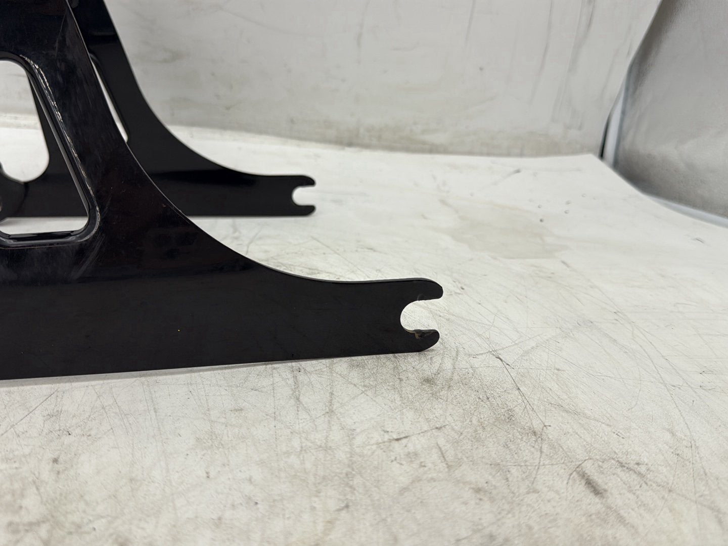 2012 Harley Dyna FXDF Fat Bob OEM Rear Sissy Bar w/ Backrest Cushion Pad