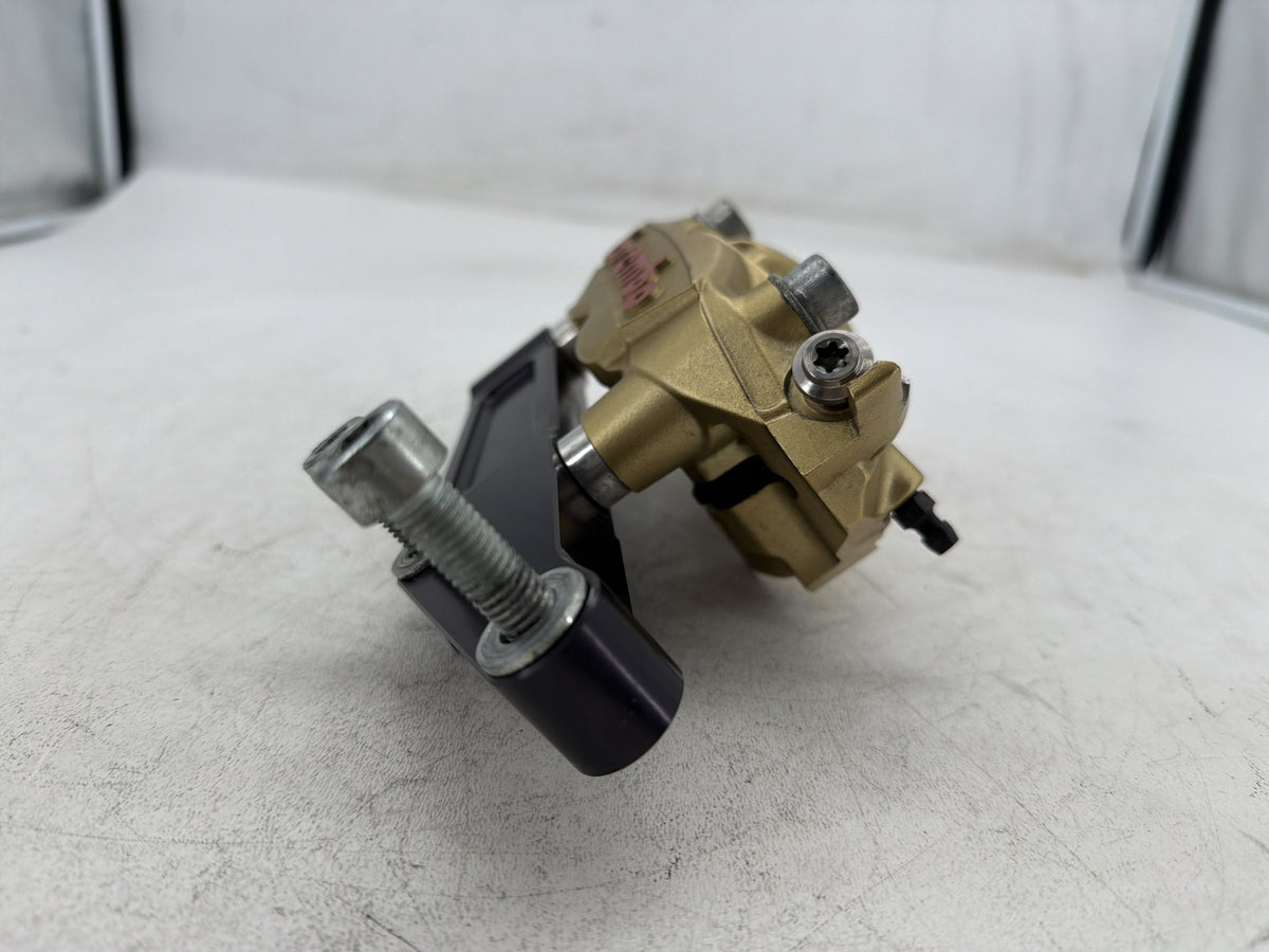 2006 Harley Street Glide Touring FLHX Front Right 1 Brake Caliper Brembo