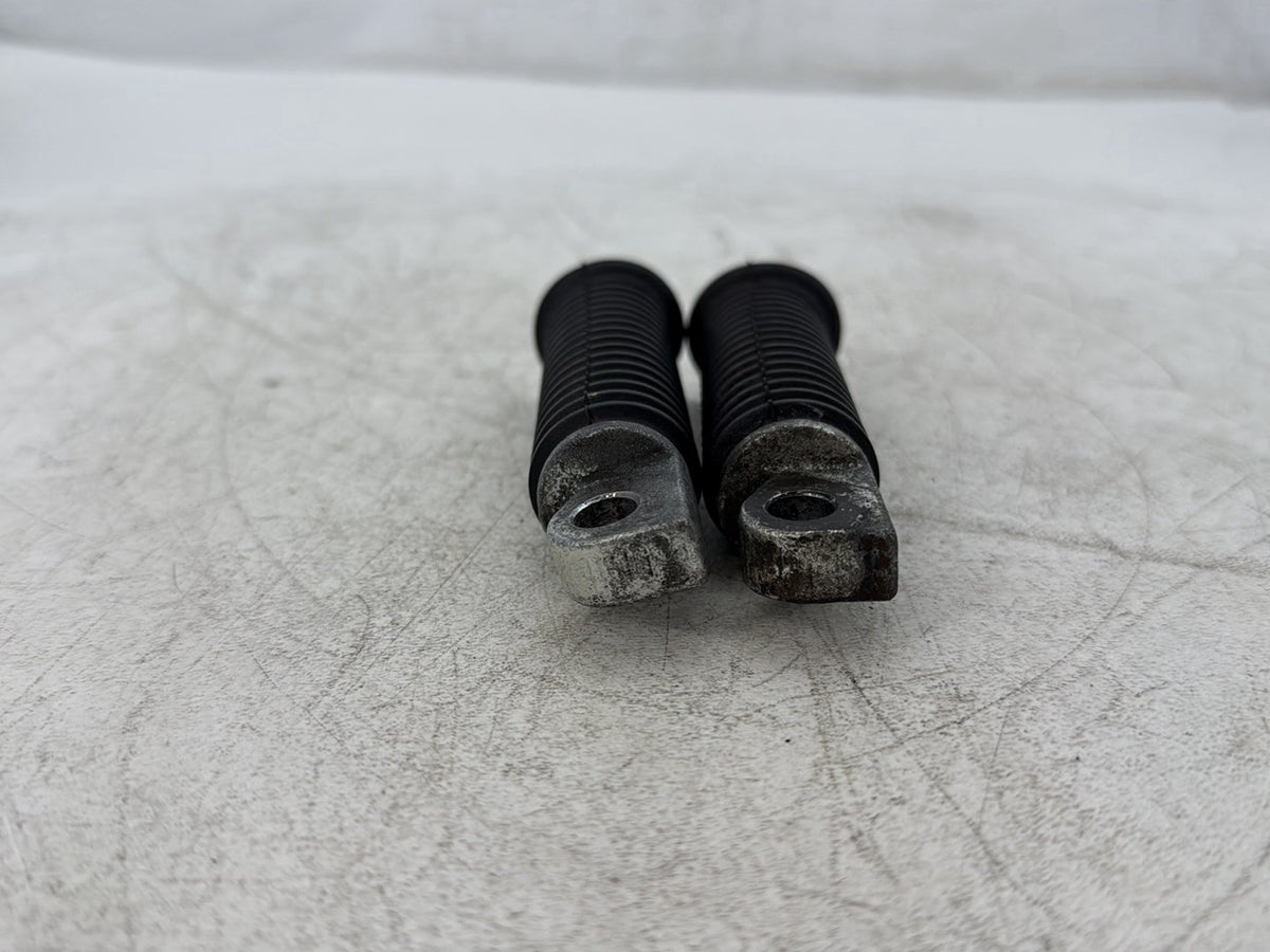 2013 Harley Heritage Softail Classic FLSTC OEM Left & Right Step Foot Rest Pegs
