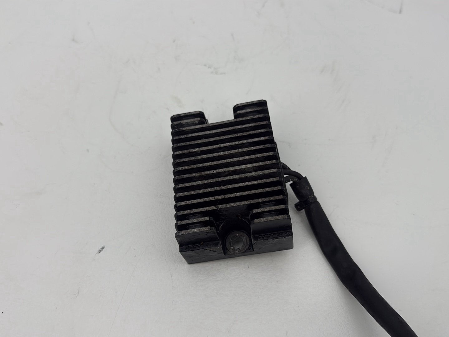 2003 Harley Sportster XL1200C 1200 Custom Anniversary OEM Voltage Regulator Rectifier
