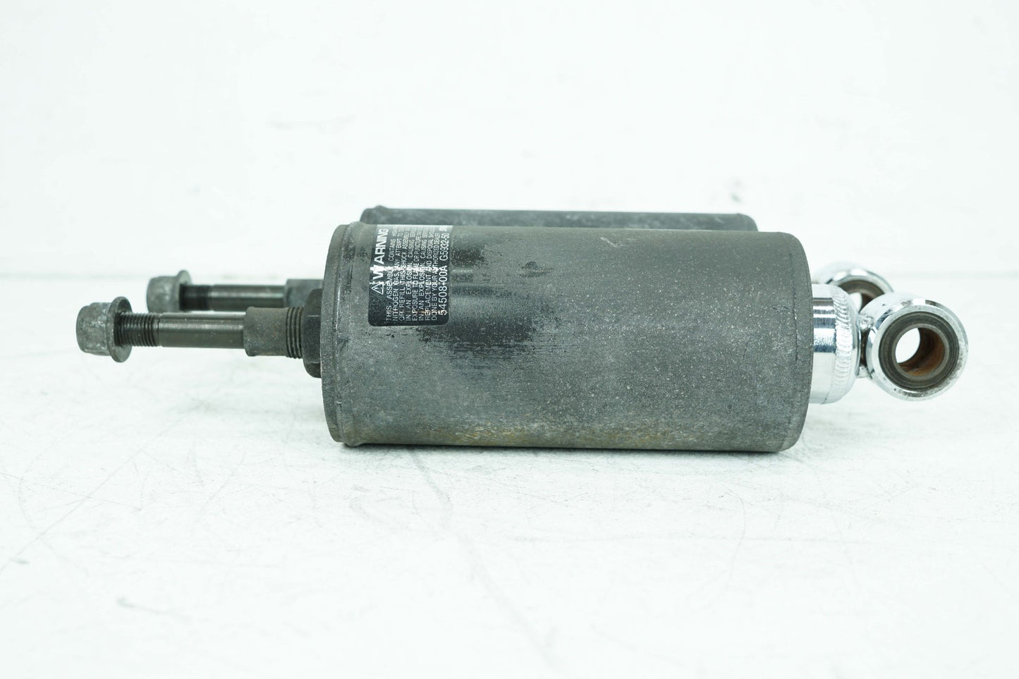 2000 - 2006 Harley-Davidson Softail Fat Boy Rear Left Right Shock Absorbers 54508-00A