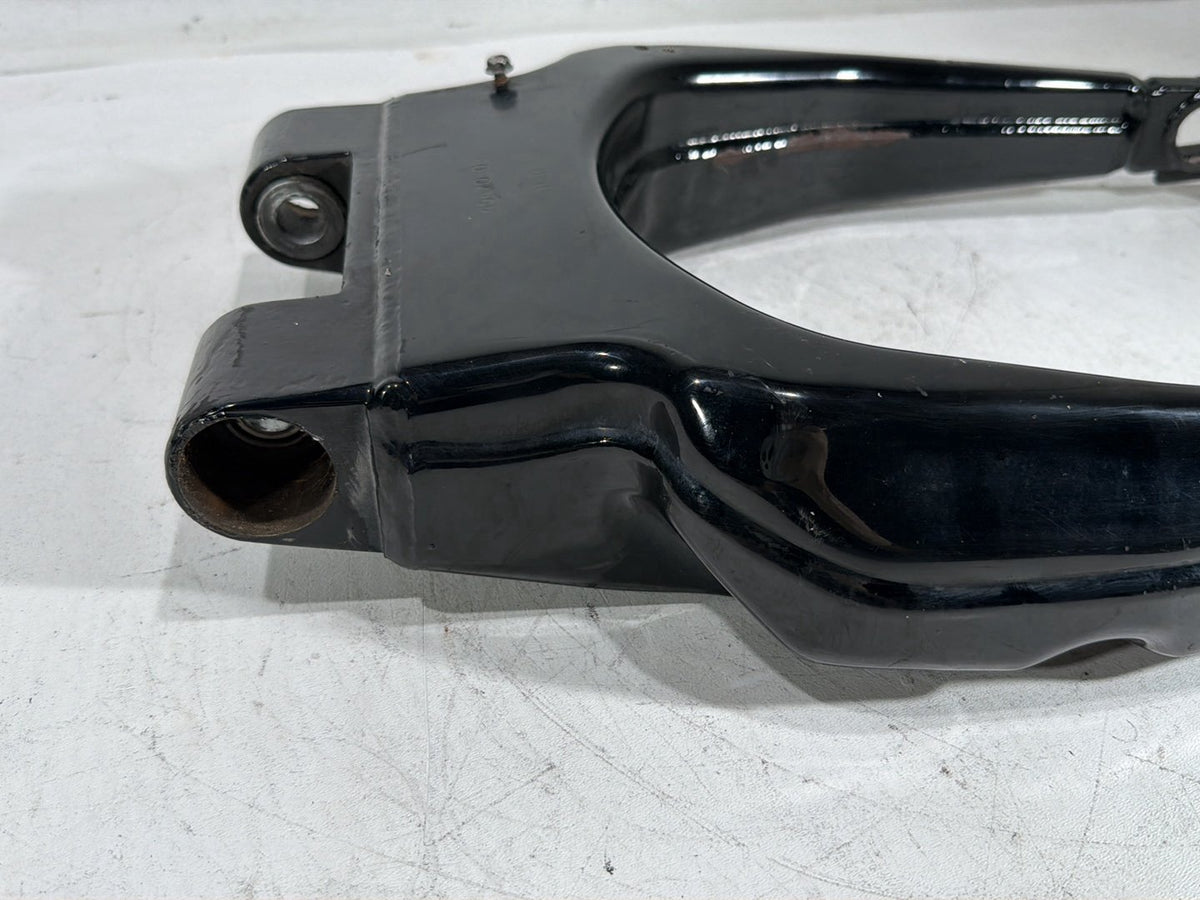 2010 Harley Road King Touring Classic OEM Rear Fork Swingarm Swing Arm