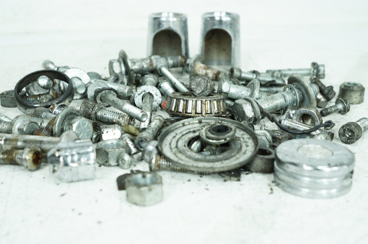 2005 Harley-Davidson Dyna FXDL - Hardware Bolts Nuts & Brackets