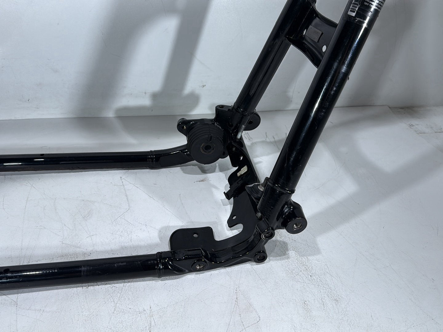 11 Harley Road King Touring Classic Body Main Frame Chassis CLN CLR-BENT Leg-