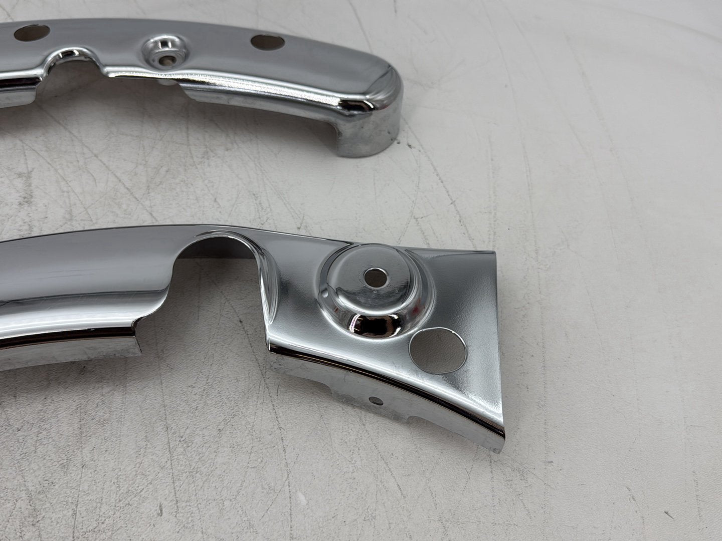 2010 Harley Street Glide Touring FLHX OEM Rear Left Right Fender Struts Bracket