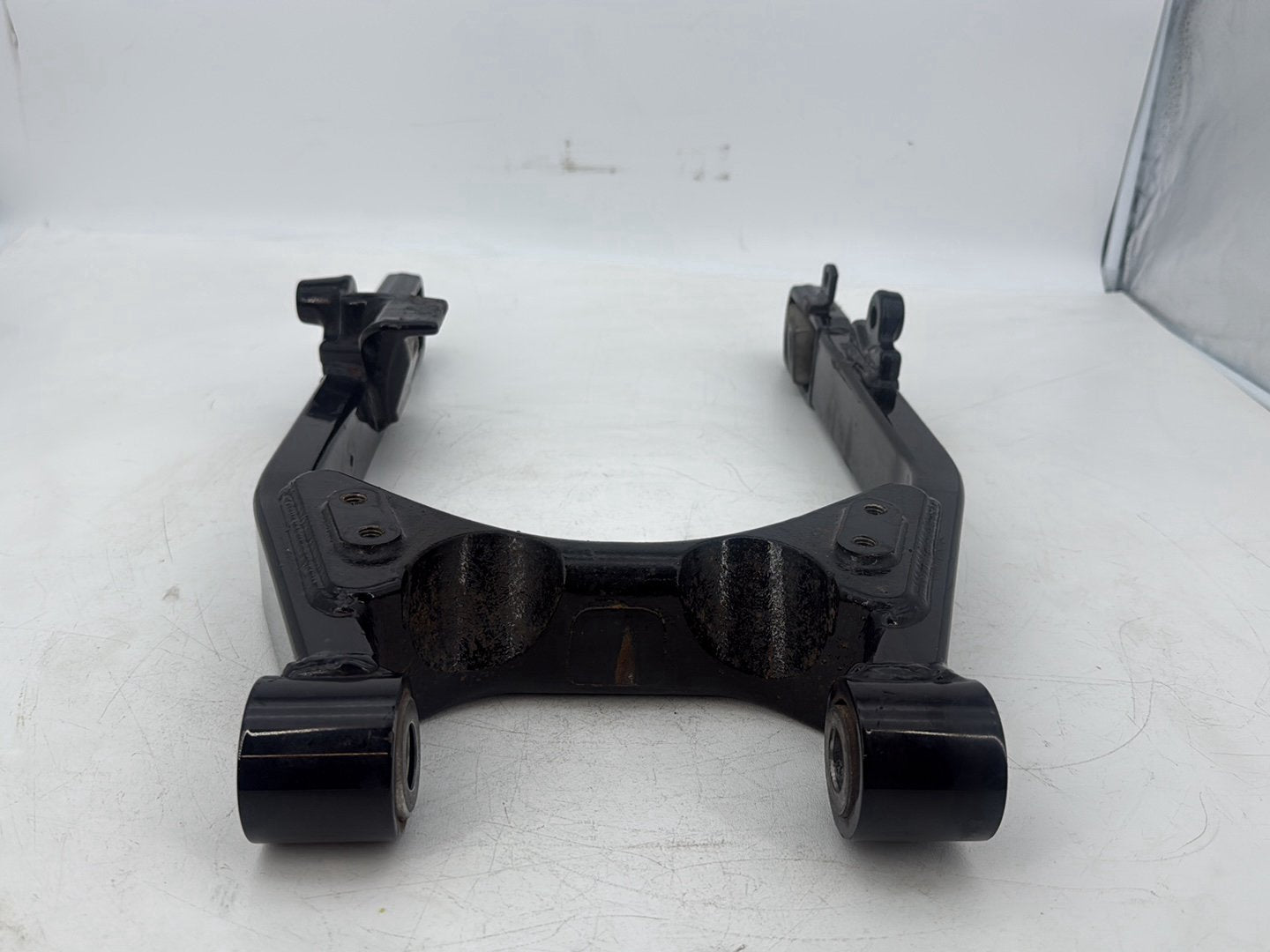 1999 - 2006 Harley-Davidson Dyna Super Glide Rear Fork Swingarm Swing Arm  	47820-06