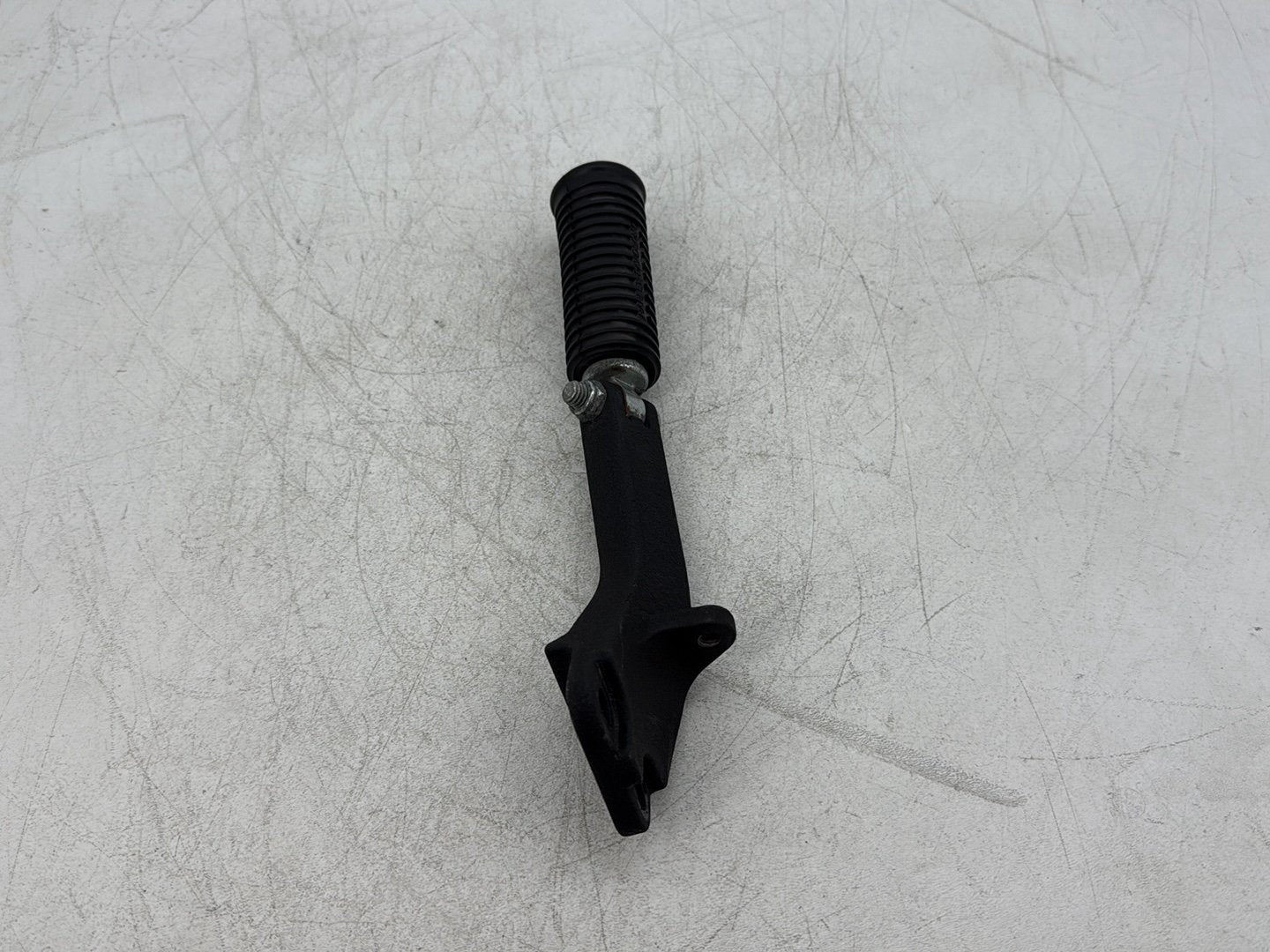 2010 Harley Dyna Fat Bob FXDF OEM Rear Passenger 1 Foot Peg Step Rest