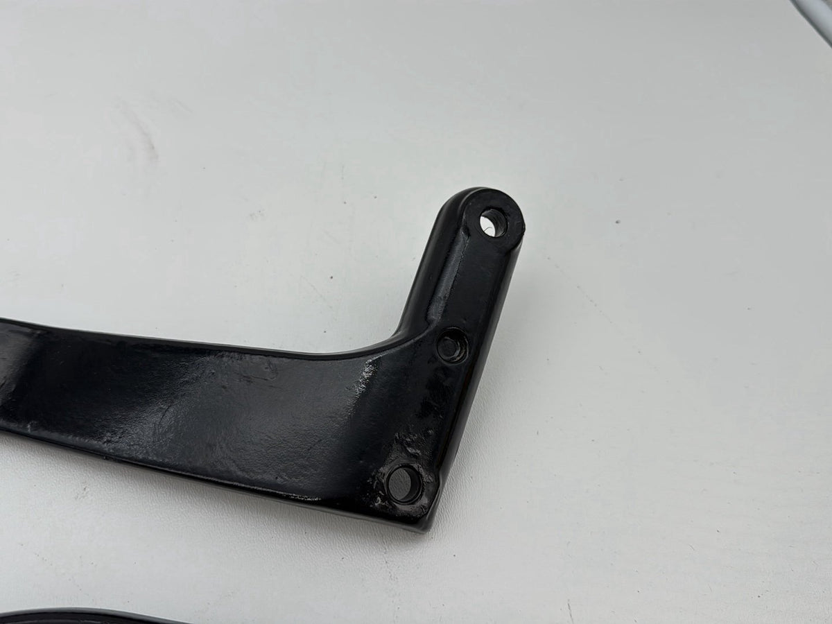 2008 Harley Softail Deluxe FLSTN OEM Rear Left & Right Fender Support Bracket