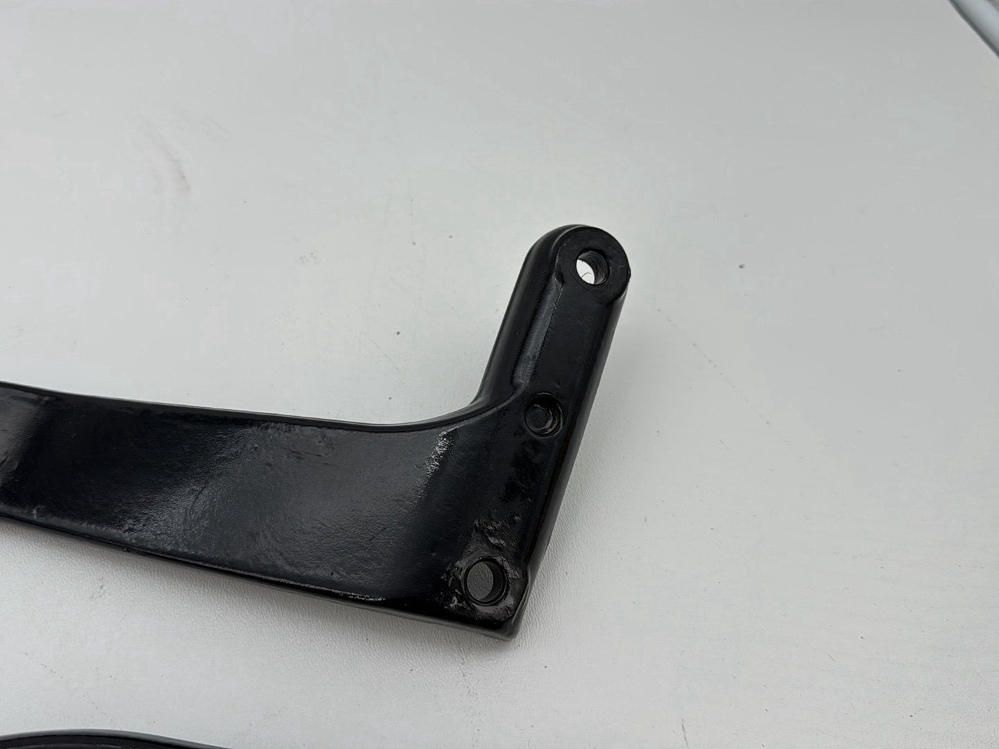 2008 Harley Softail Deluxe FLSTN OEM Rear Left & Right Fender Support Bracket