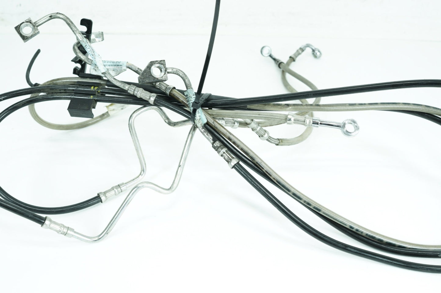 2007 - 2016 Harley-Davidson Touring CVO Electra Screamin Eagle Front Brake Hose Line Pipe ABS 41800206