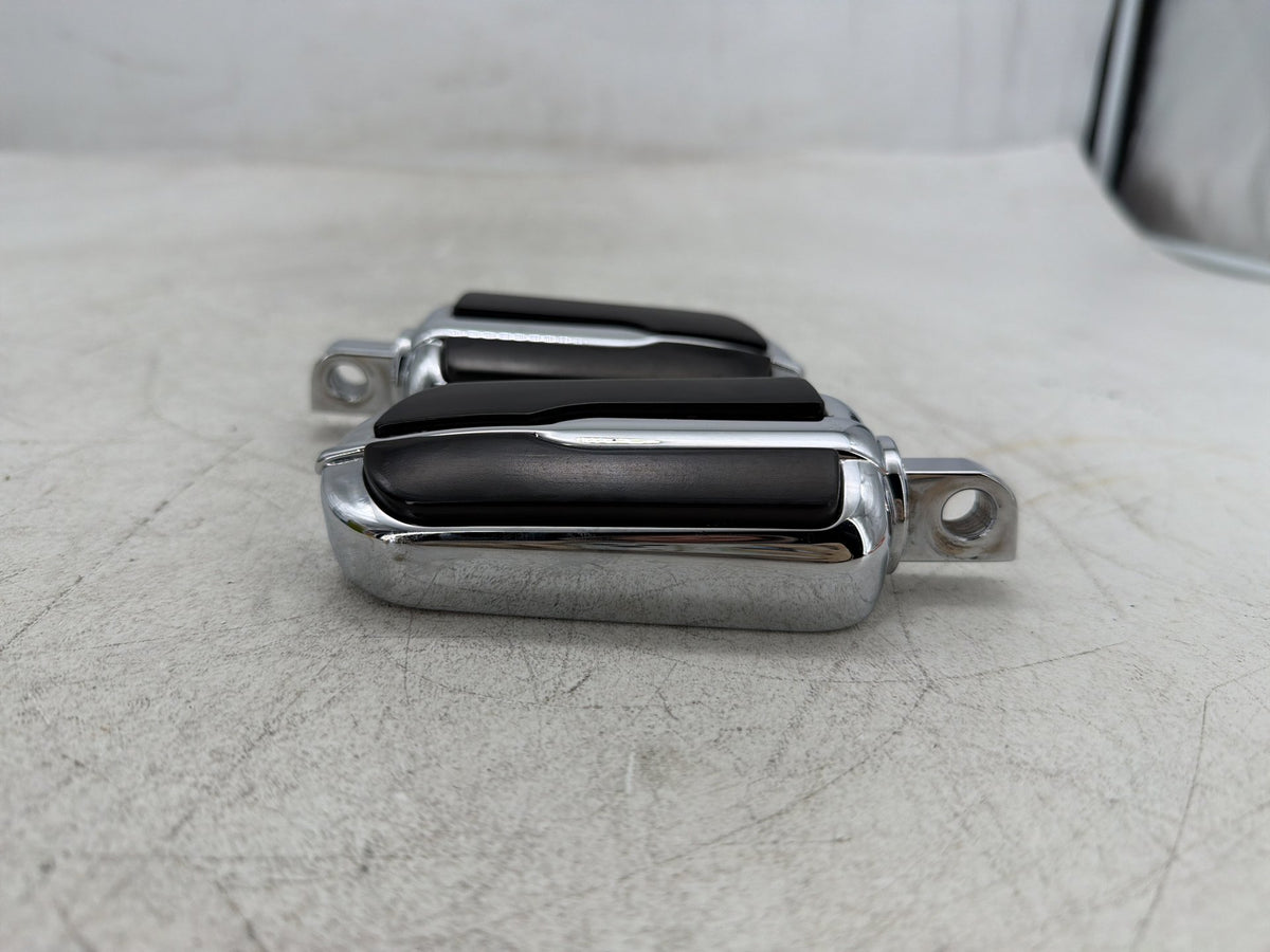 2009 Harley Electra Glide Touring CVO Eagle OEM Left & Right Step Foot Rest Pegs