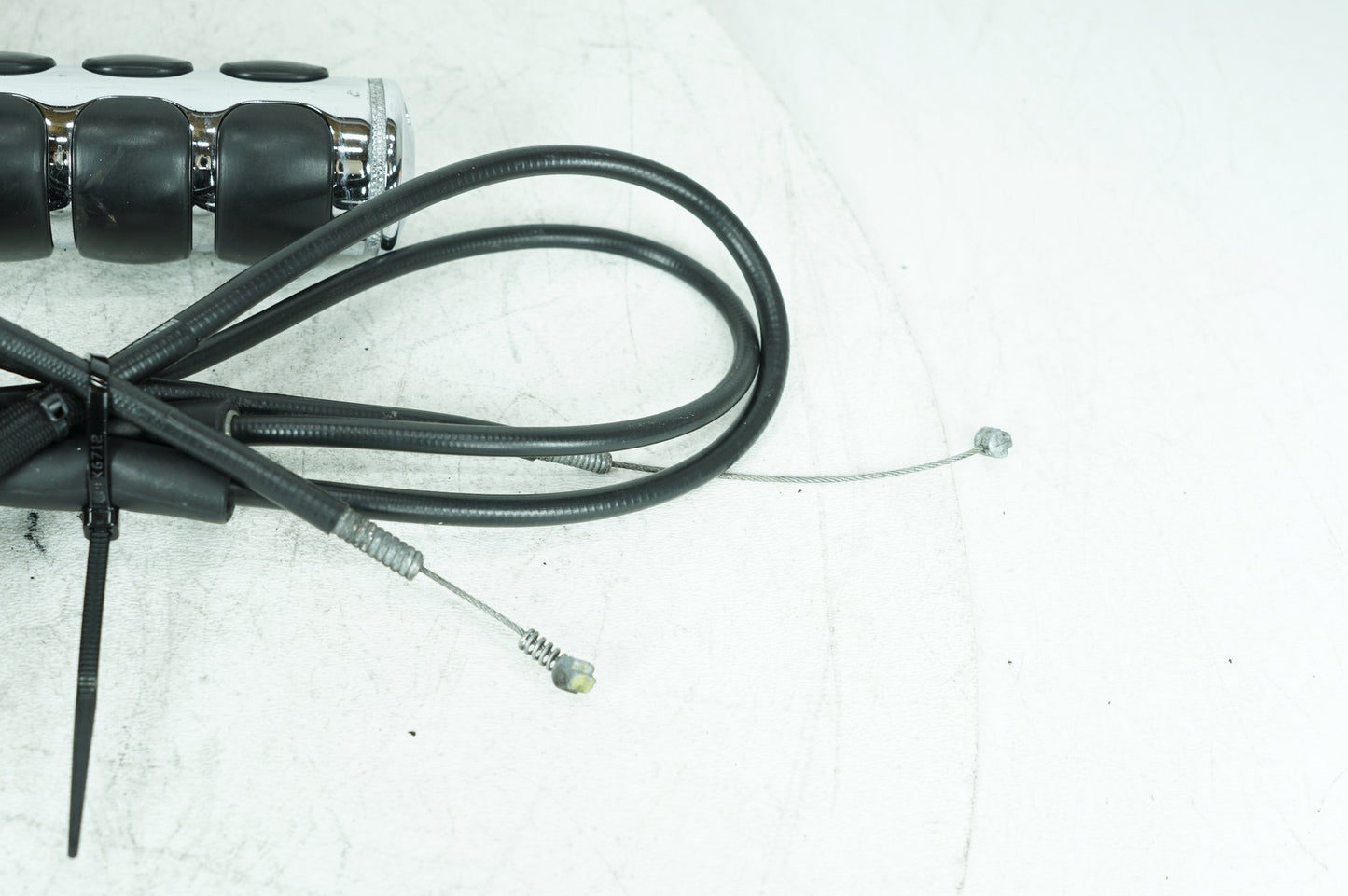 1999 - 2006 Harley-Davidson Dyna Super Glide Right Engine Start Kill Switches Controls  	71589-96B