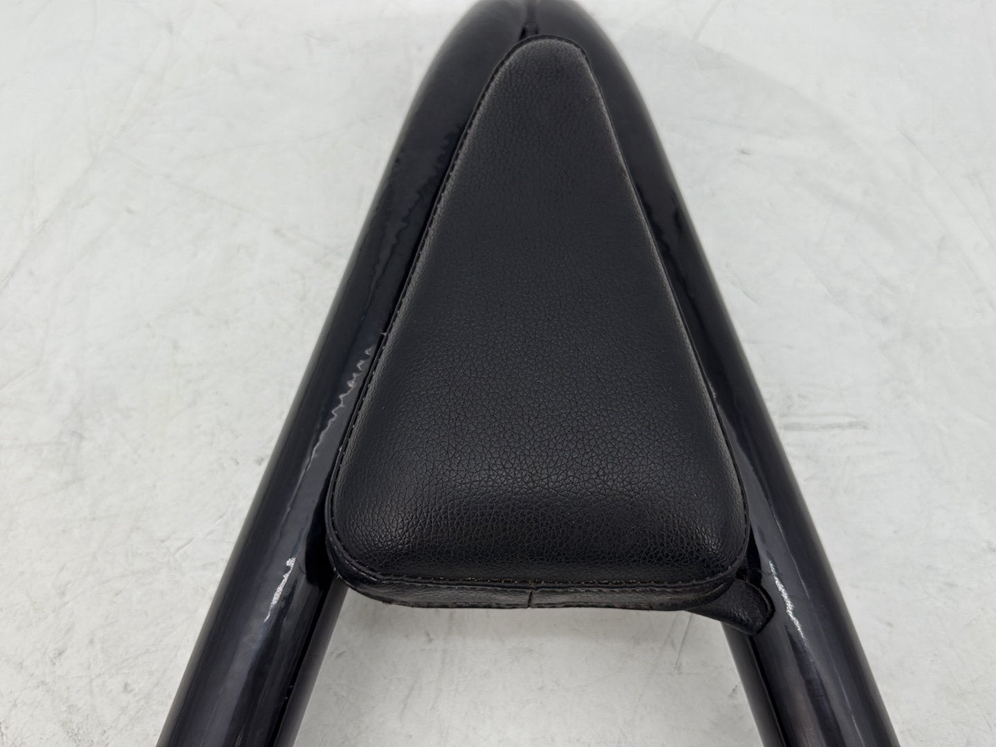 2008 Harley Electra Glide Touring Ultra Rear Sissy Bar w/ Backrest Cushion Pad
