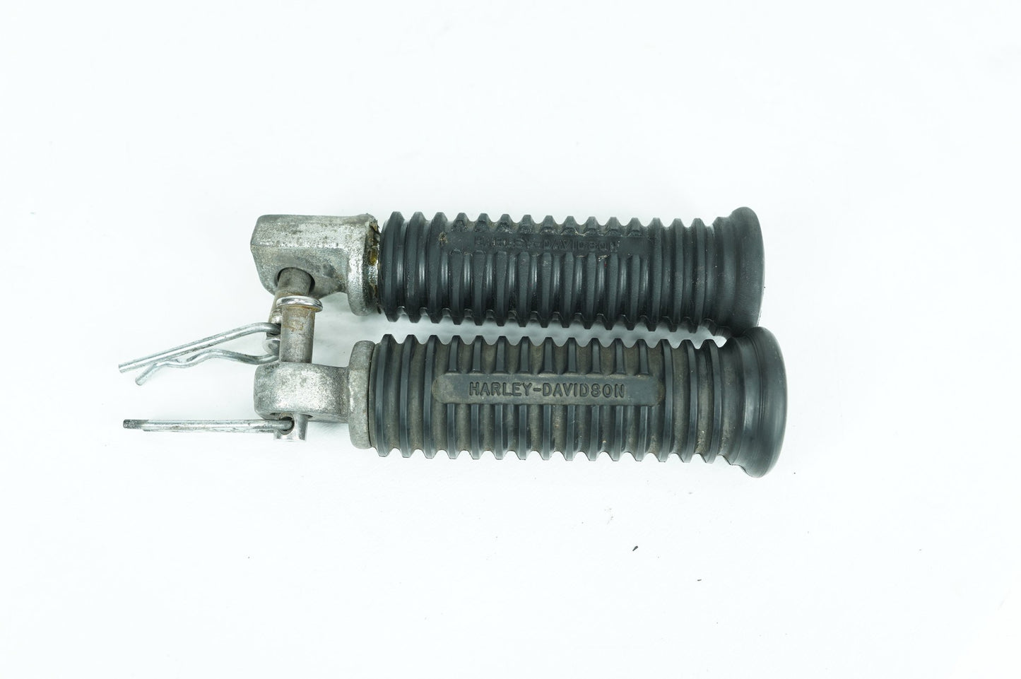 2007 - 2012 Harley-Davidson Softail Standard Left & Right Step Foot Rest Pegs  	33048-72