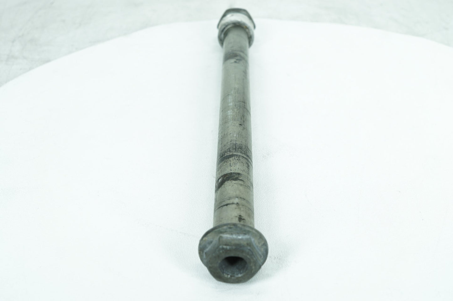 2007 - 2017 Harley-Davidson Dyna Switchback Rear Wheel Axle Bolt Shaft 41114-08