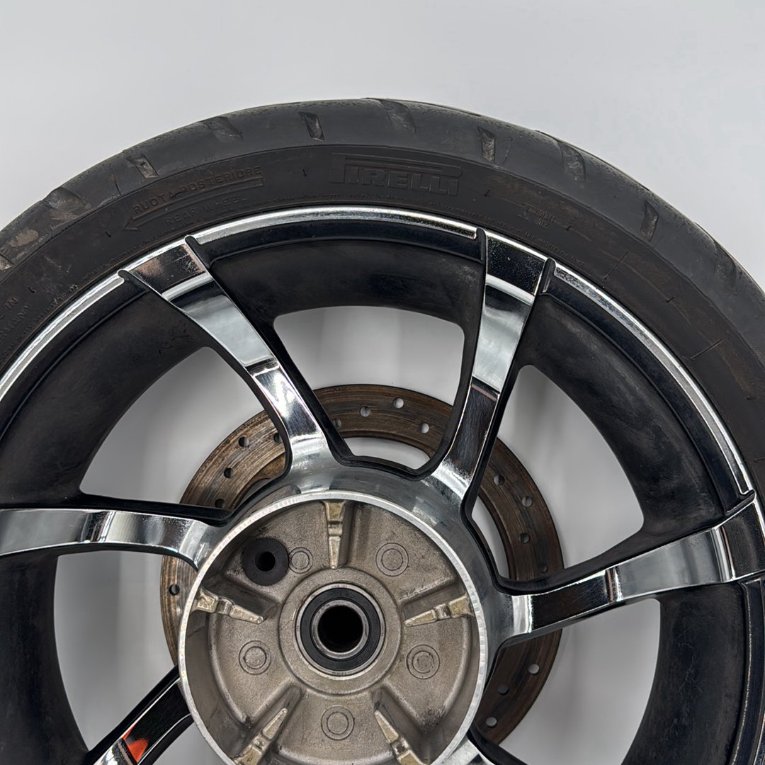 2008 - 2016 Harley-Davidson Touring Street Glide Rear Wheel Rim Tire 40225-10