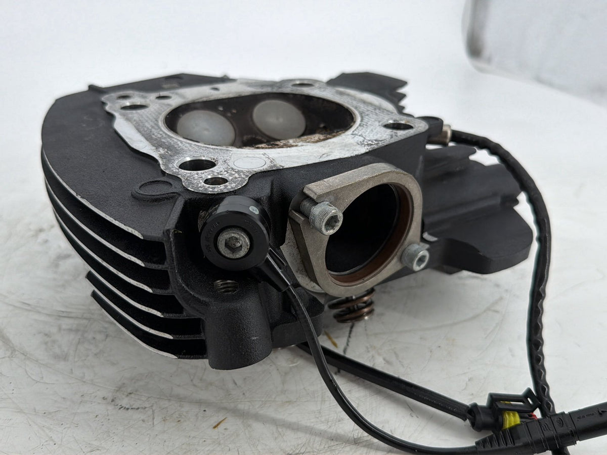 2017 Harley Touring FLHXS Street Glide OEM Rear Twin Cam Engine Cylinder Head