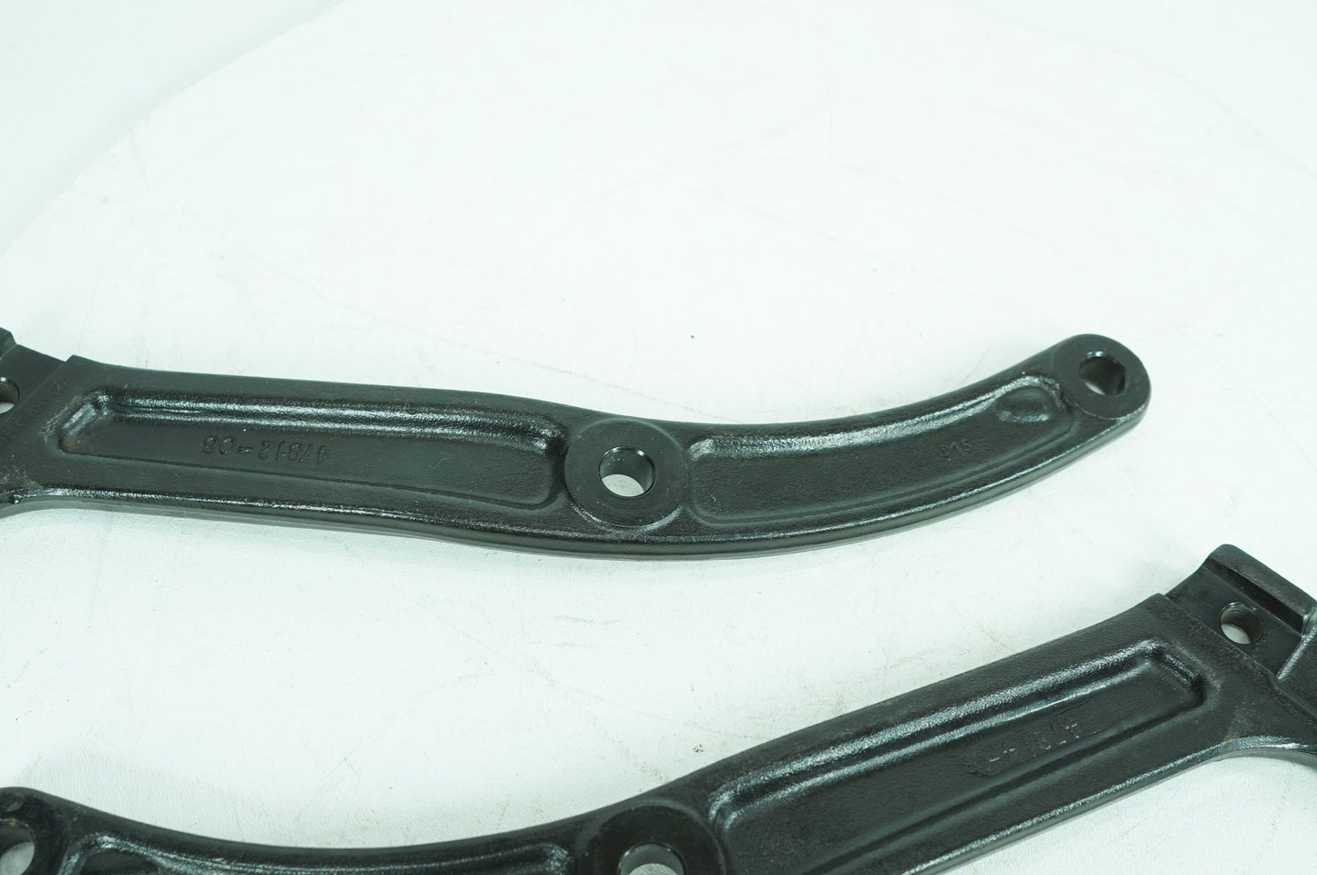 2000 - 2006 Harley-Davidson Softail Fat Boy Rear Left & Right Fender Support Bracket 47812-08