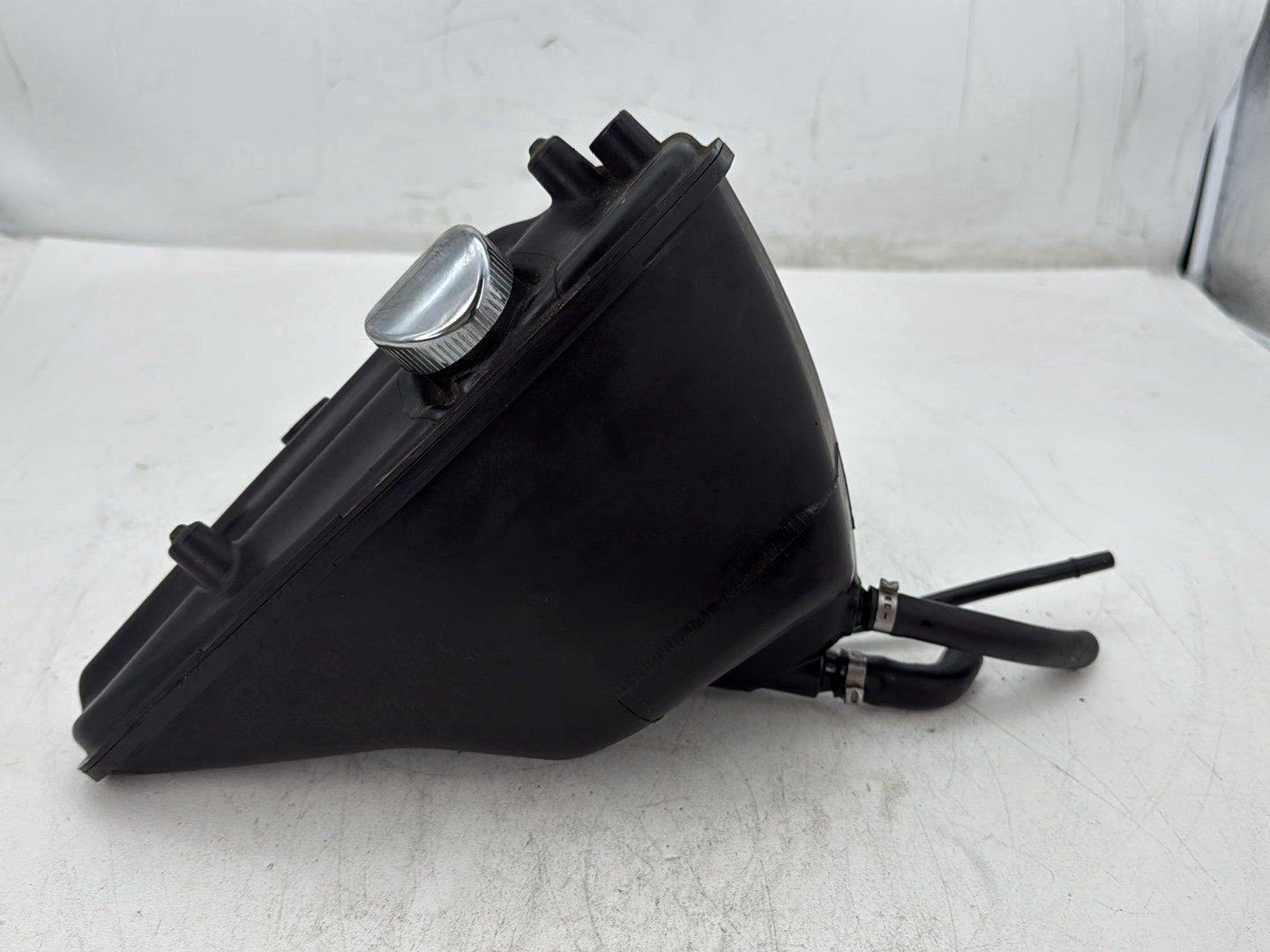 2009 Harley Sportster 883 Low XL883L OEM Oil Tank Reservoir Bottle Canister & Dipstick